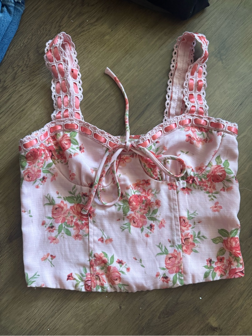 Floral Pink Lace-Trim Cropped Tank with Front Tie